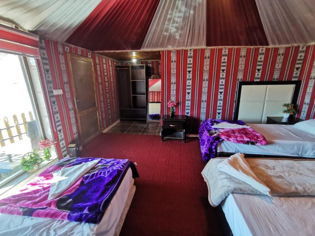 Wadi Rum Oscar Camp Екстериор снимка