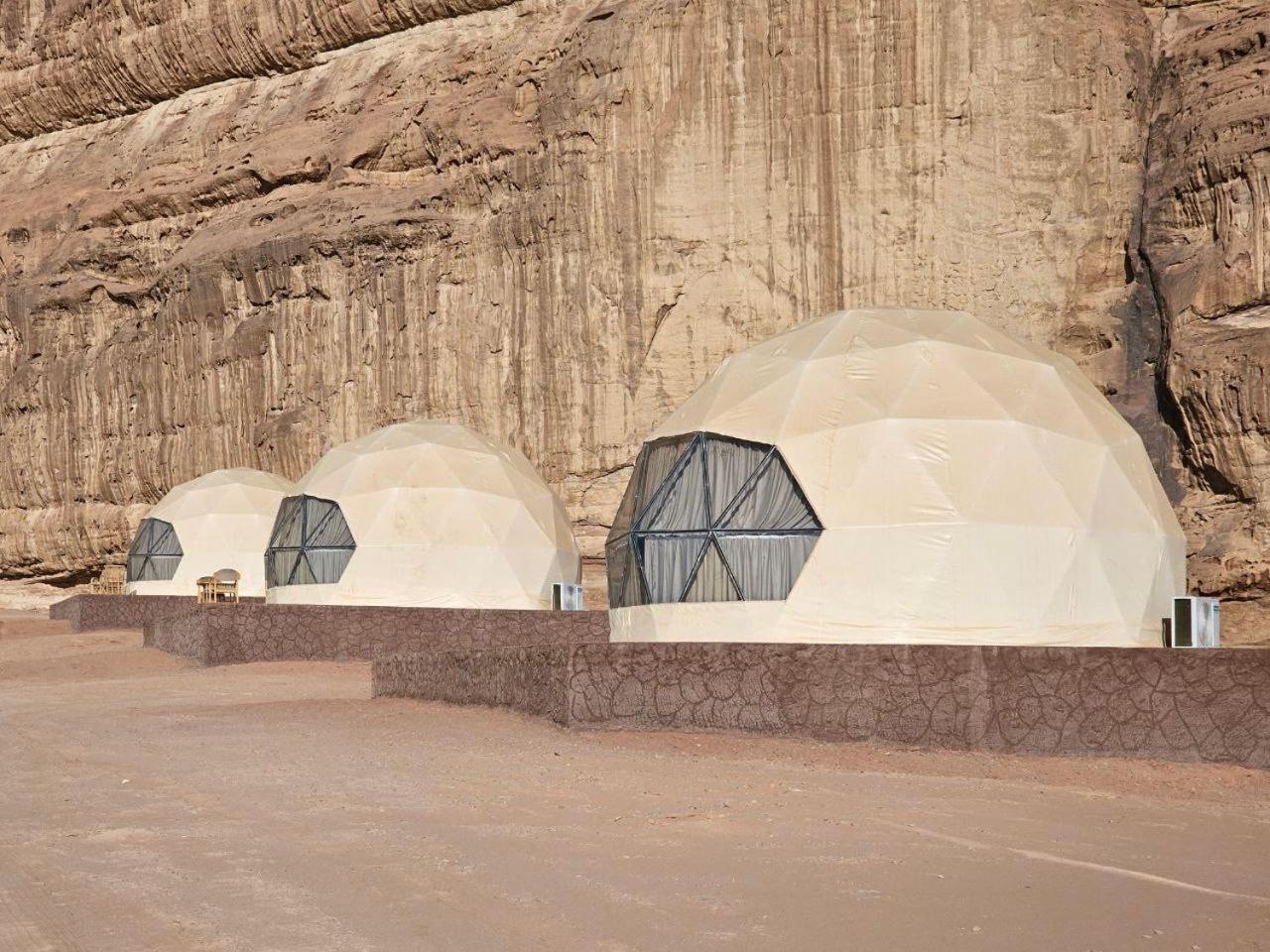 Wadi Rum Oscar Camp Екстериор снимка