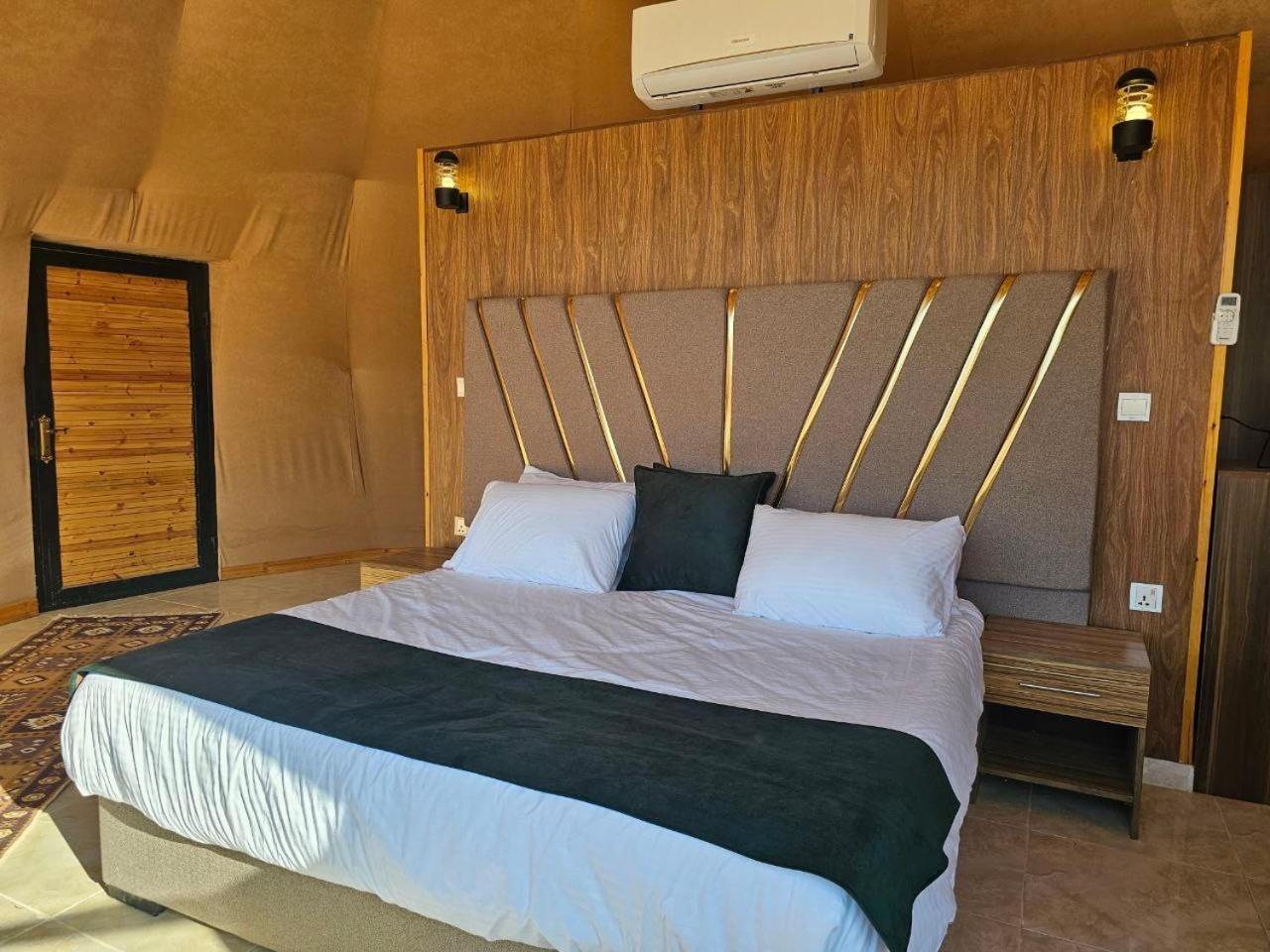 Wadi Rum Oscar Camp Екстериор снимка