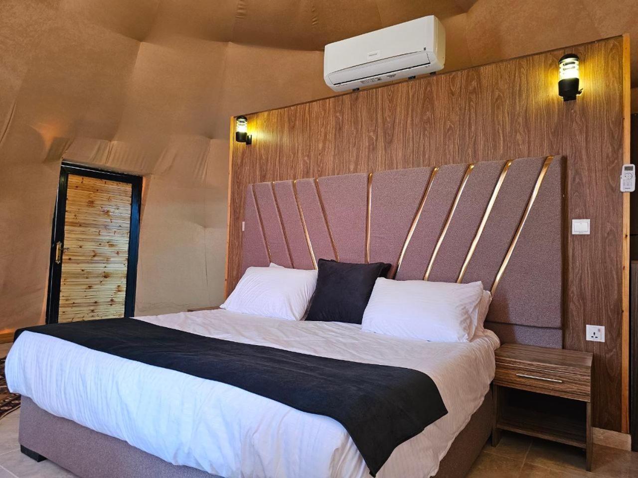Wadi Rum Oscar Camp Екстериор снимка