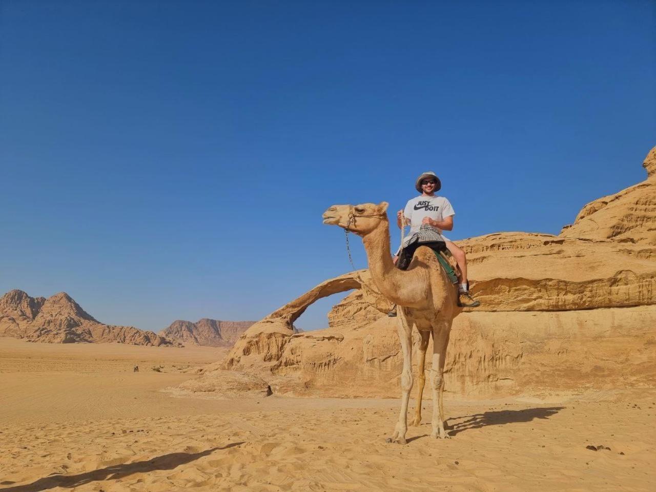 Wadi Rum Oscar Camp Екстериор снимка
